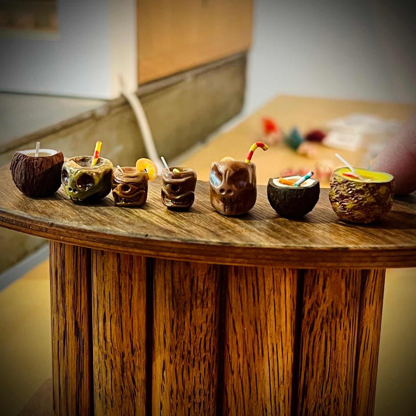 Mini Bar with Stools 1:12 Scale