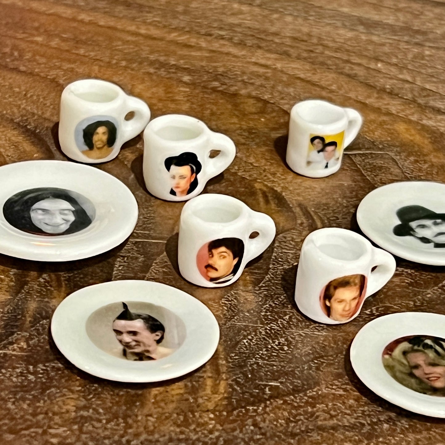 Icon Mugs and Plates 1:12 Scale