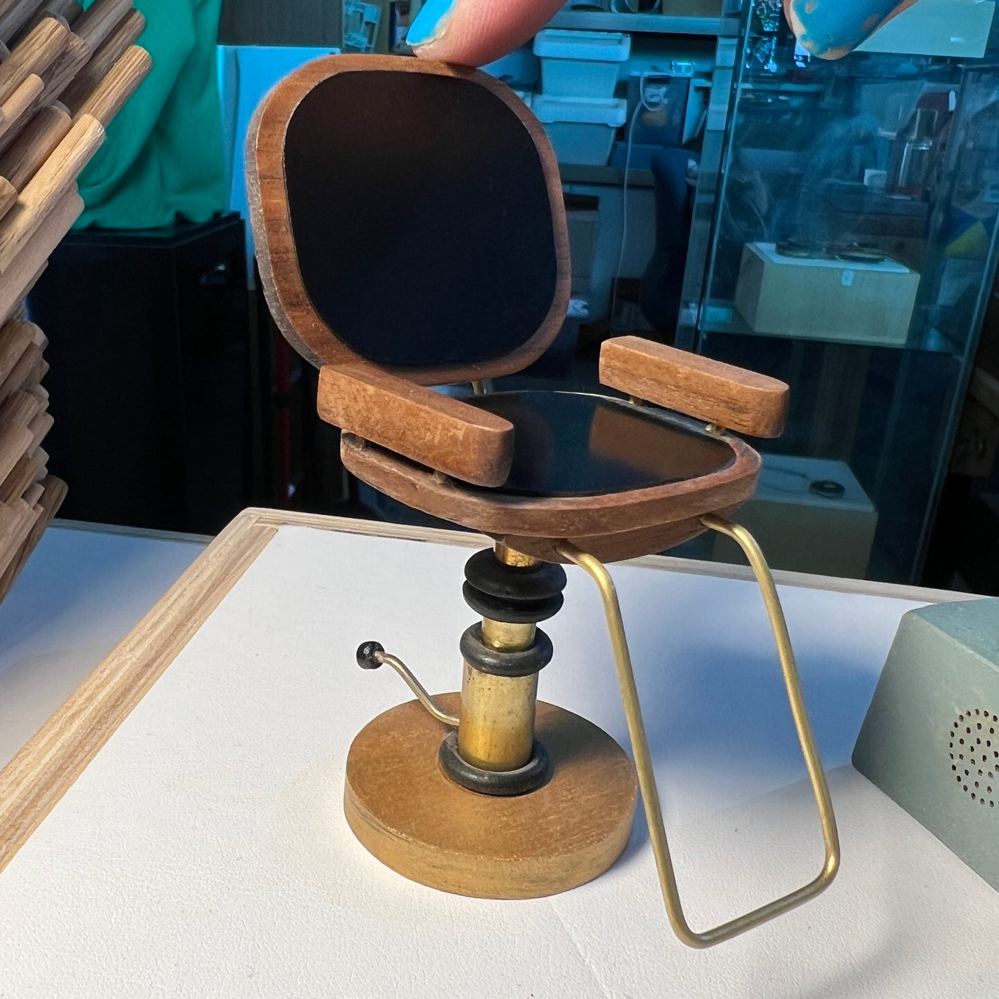 Barber Chair 1:12 Scale
