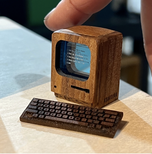 Home Computer with Keyboard 1:12 Scale