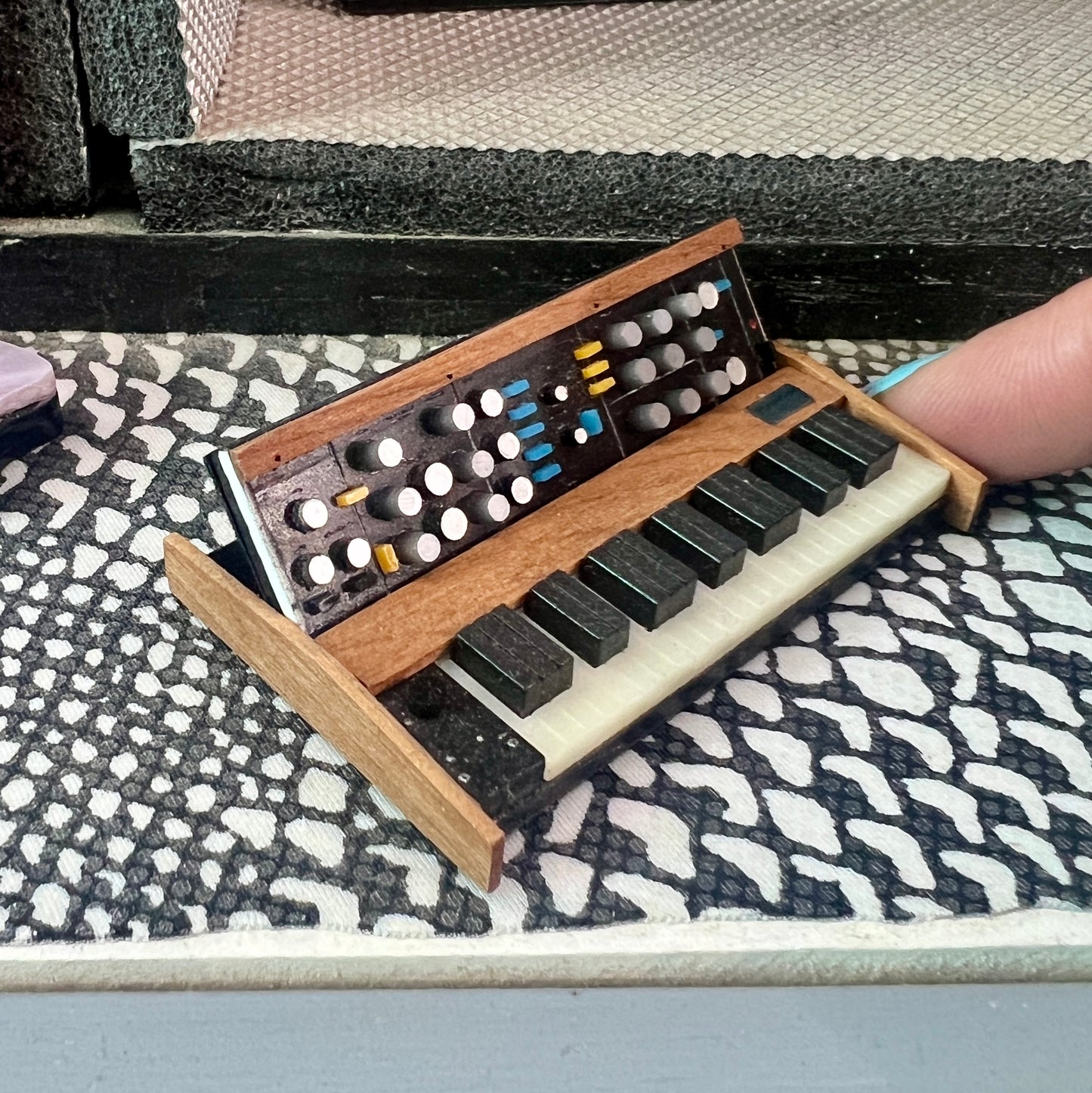 Mini Mini Moog 1:12 Scale