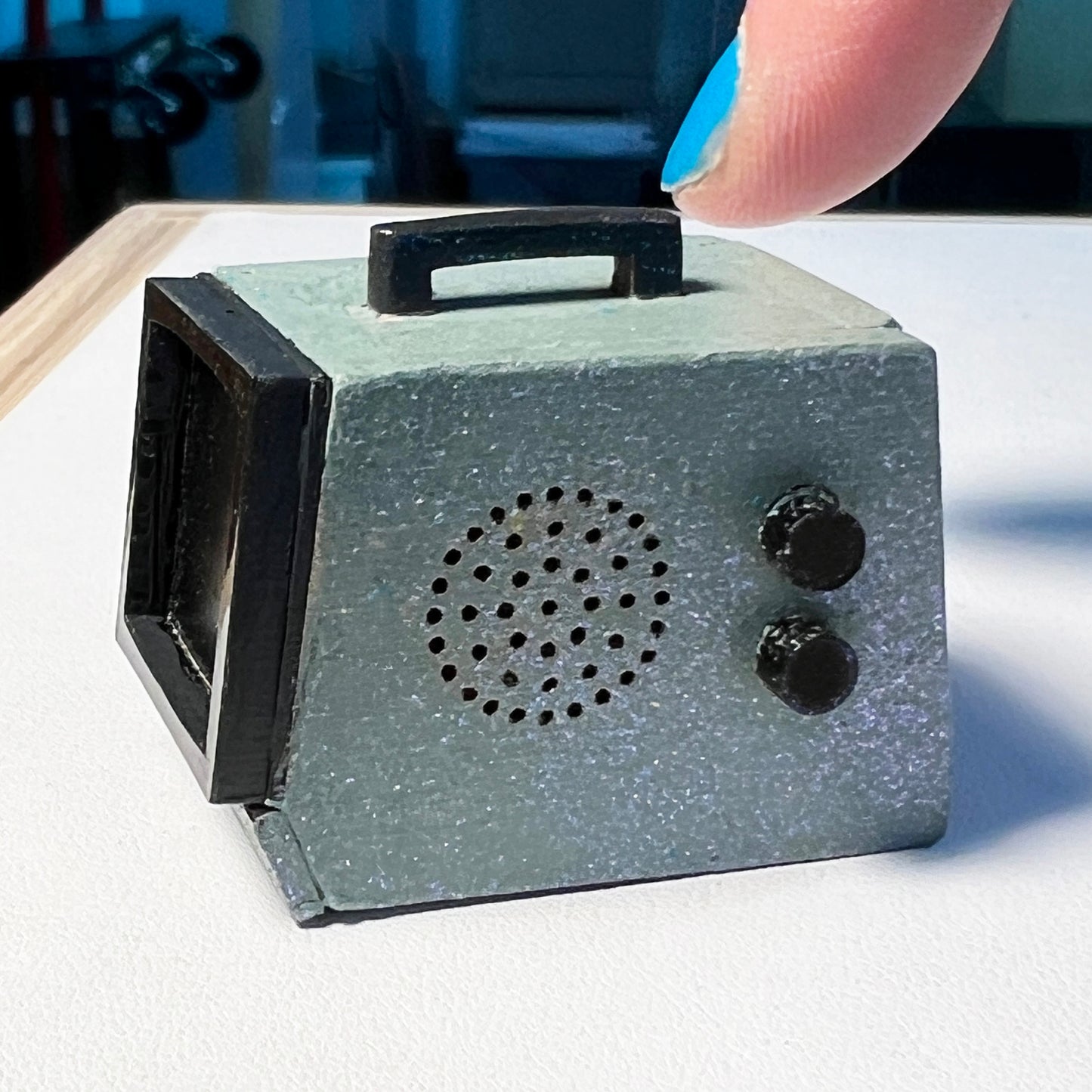 Portable TV 1:12 Scale