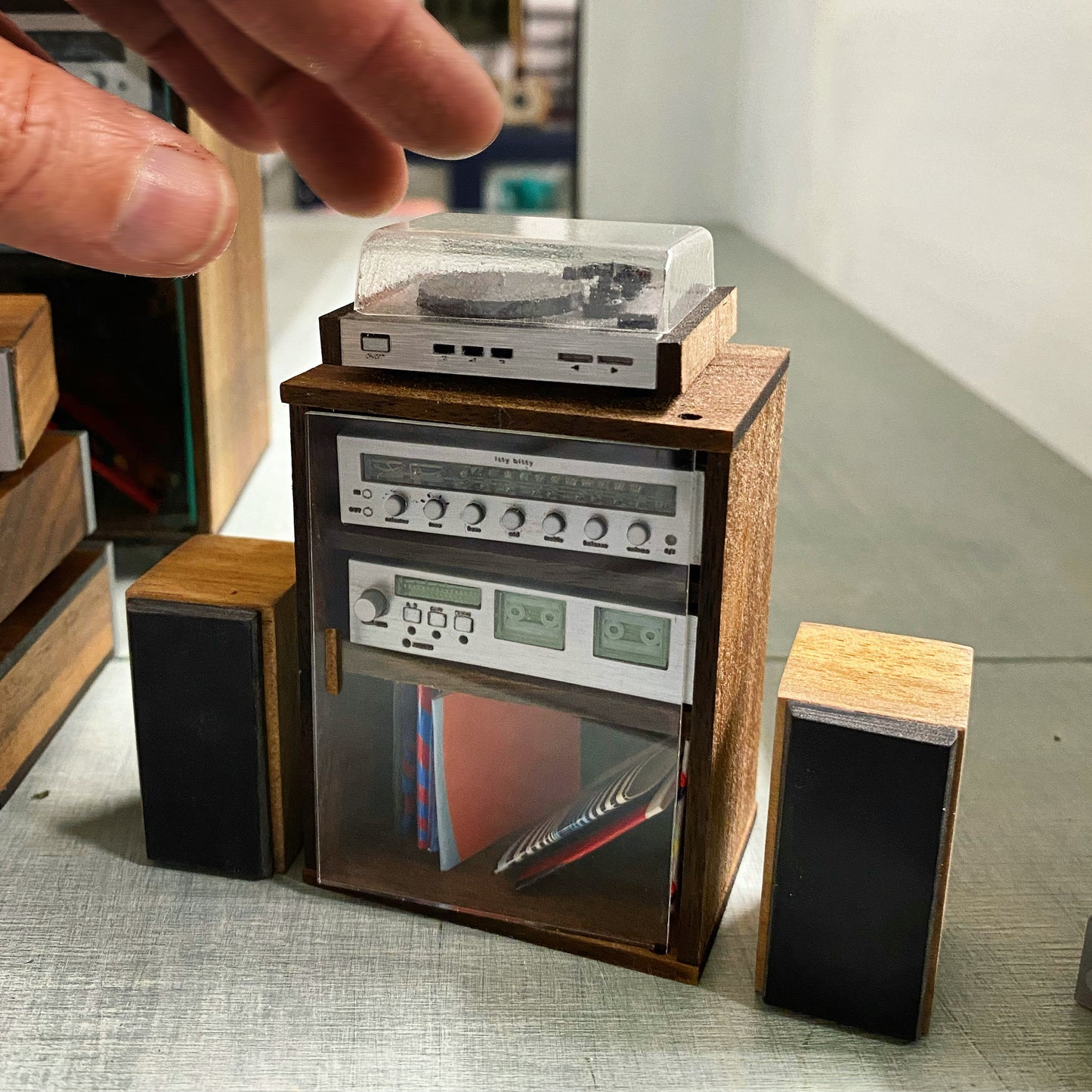 Stereo System with Speakers 1:12 Scale
